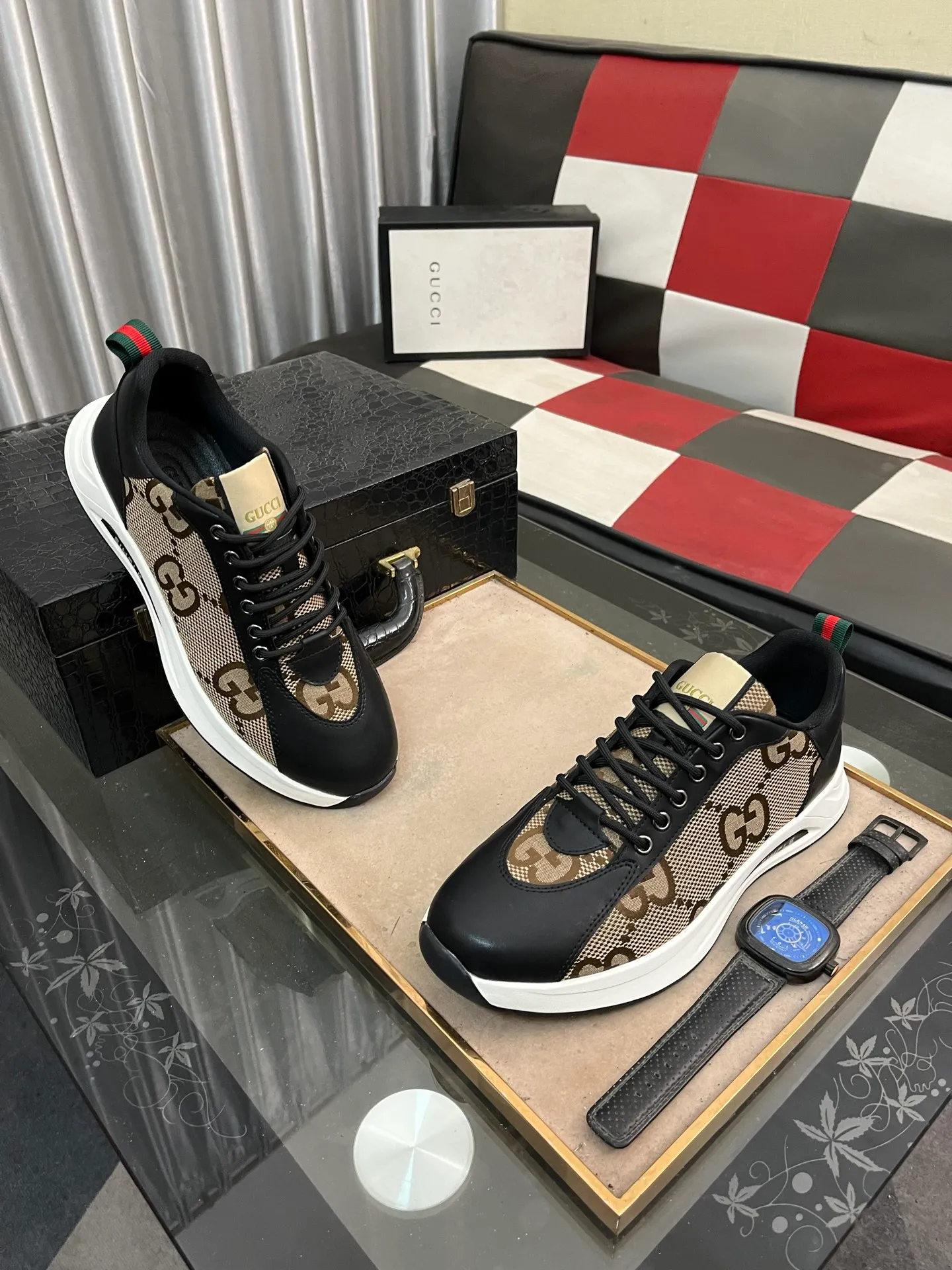 Men's shoes💰420⌚️⌚️[GUCCI] Gucci men's casual shoes are absolutely popular🔥The ultimate matching item for trendy men! The charm of super texture is irresistible, the main recommendation, the flower leather color is bright! The upper is made of high-quality cowhide with branded fabrics, pigskin lining for the feet, and wear-resistant rubber sole, which is noble and elegant! Extremely comfortable🎁🎁You can be as handsome as you want💪 38-442️⃣colors available